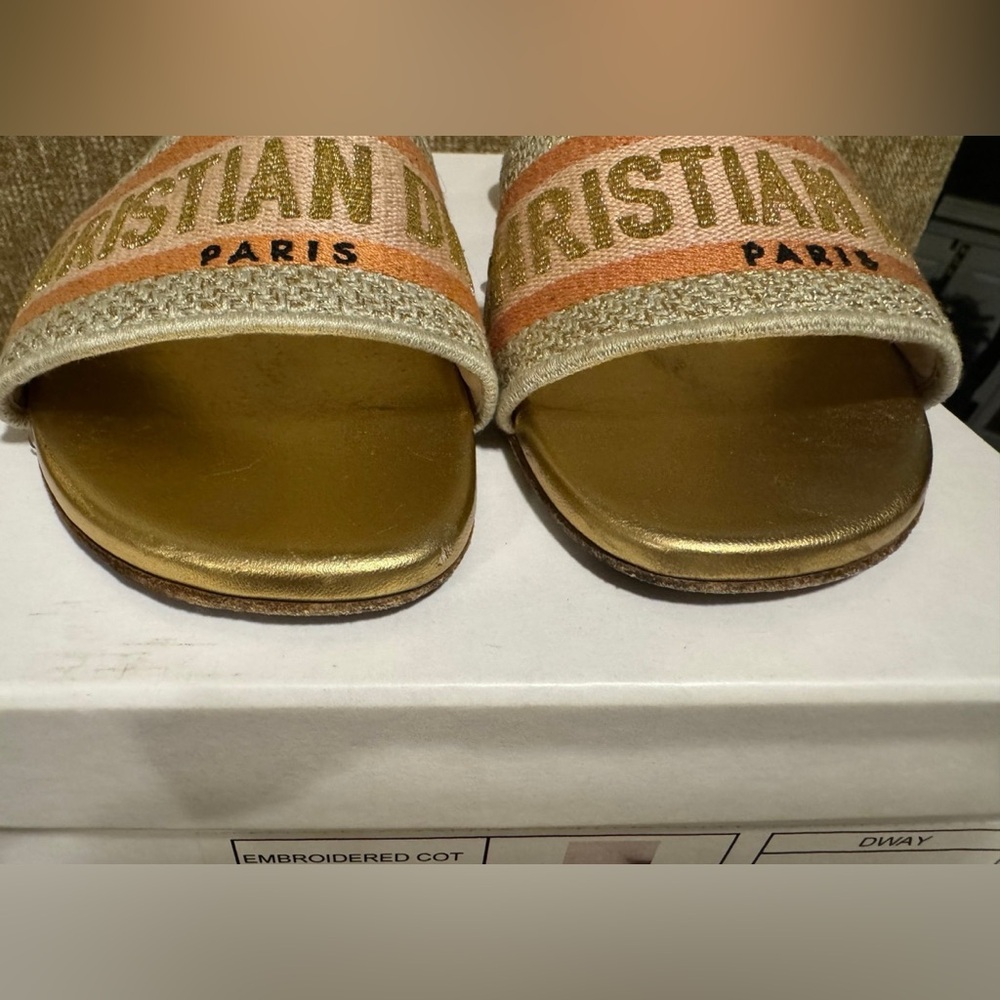 ❤️Authentic Christian Dior 52K Platinum DWAY Embroidered Slide Sandals 37.5 ❤️ - Picture 5 of 11